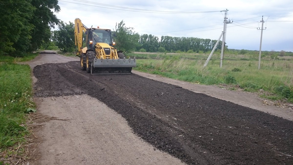 Укладка асфальтовой крошки на даче